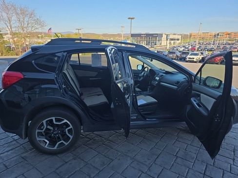 Used 2016 Subaru Crosstrek 2.0i Premium image 7