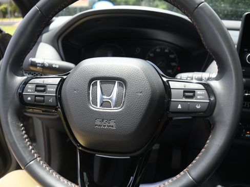 Certified 2025 Honda HR-V Sport image 12
