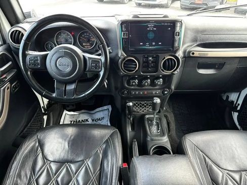 Used 2017 Jeep Wrangler Unlimited Sahara AWD/4WD image 21