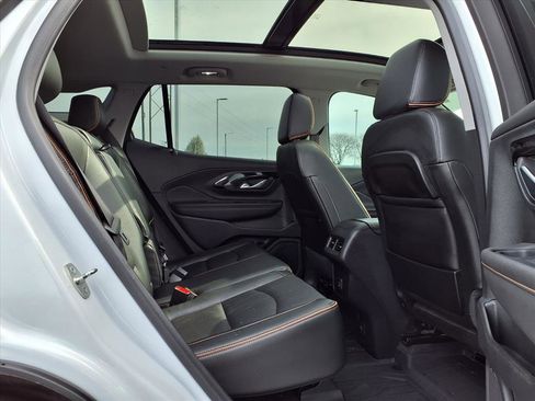 Used 2022 GMC Terrain AT4 w/ Infotainment Package II image 34