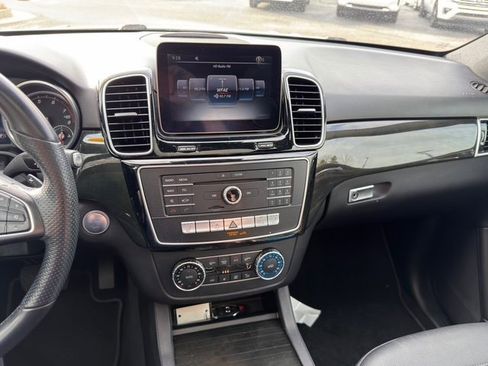 Used 2017 Mercedes-Benz GLE 350 4MATIC image 2