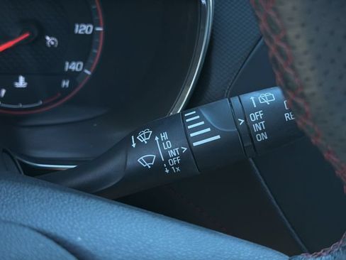 Used 2023 Chevrolet TrailBlazer RS FWD image 28