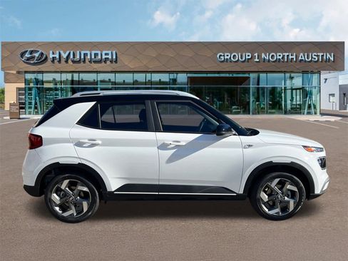 New 2025 Hyundai Venue Limited image 4