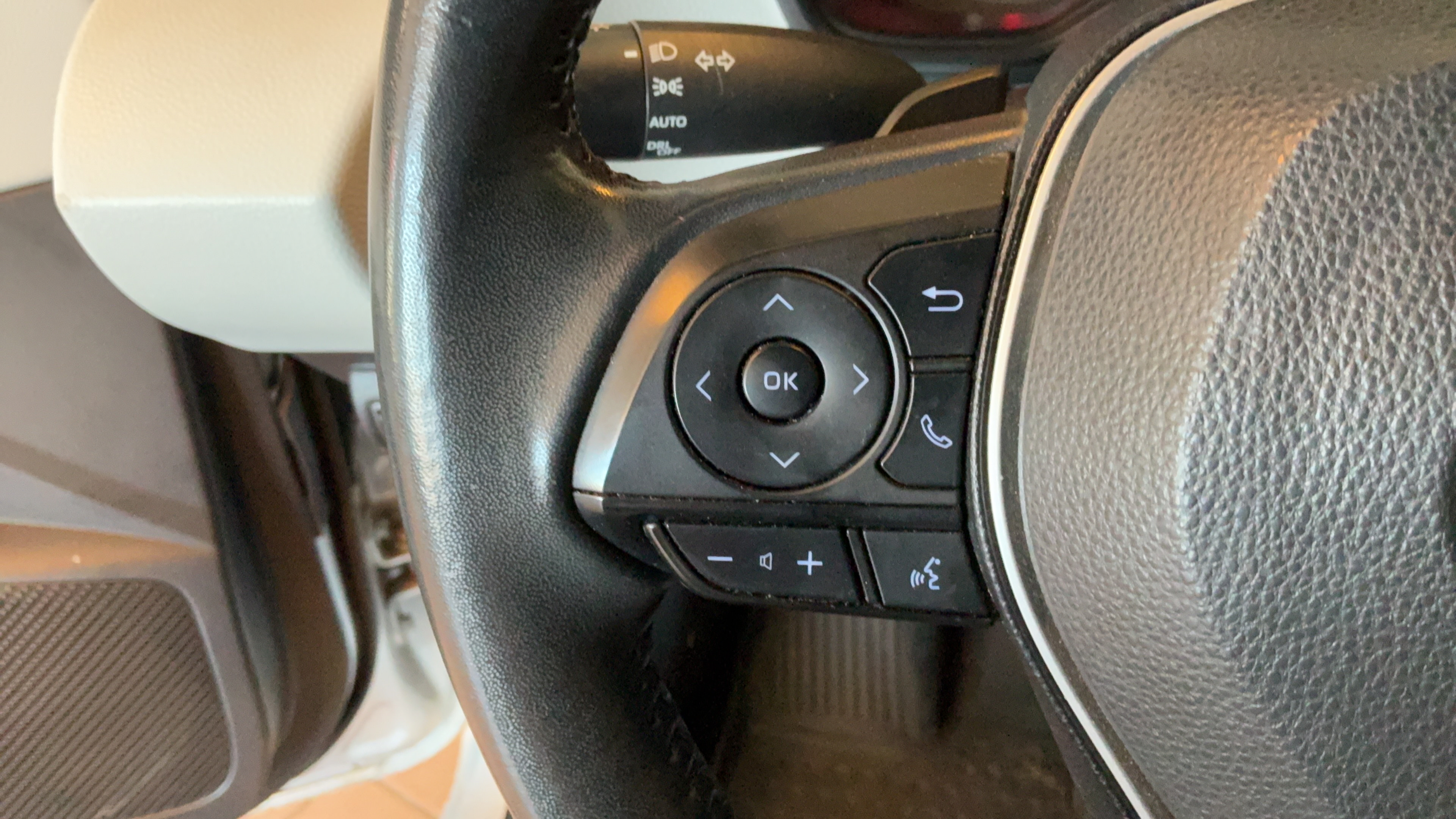 Certified 2022 Toyota Corolla SE FWD image 14