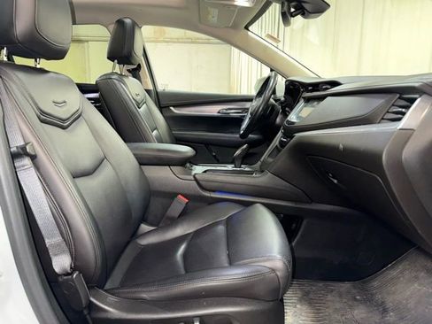 Used 2019 Cadillac XT5 Luxury image 23
