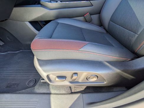 Used 2026 Chevrolet Equinox RS w/ Safety and Technology Package image 15