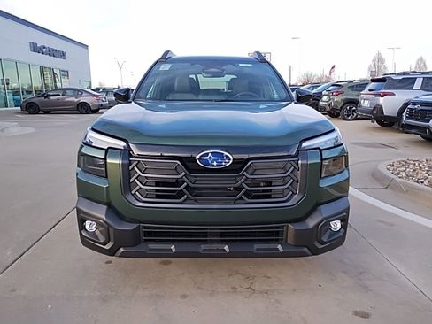 Used 2026 Subaru Outback Premium AWD/4WD image 3