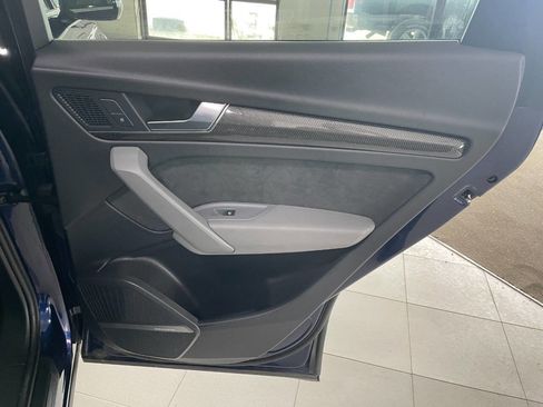 Used 2018 Audi SQ5 Premium Plus w/ Navigation Package image 25