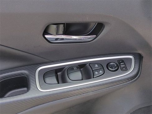 Used 2023 Nissan Versa SR w/ Trunk Package image 17