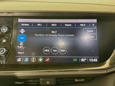 Used 2022 Buick Envision Essence w/ Safety Package FWD image 14