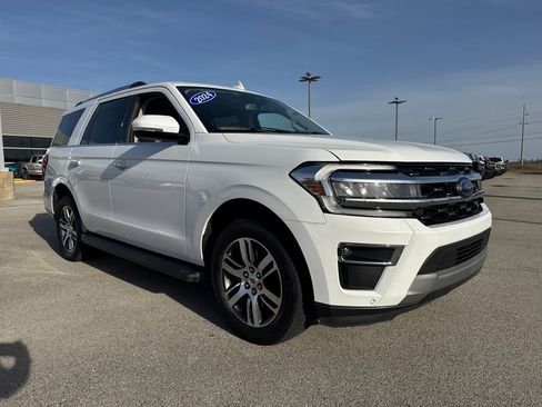 Used 2024 Ford Expedition Limited image 9
