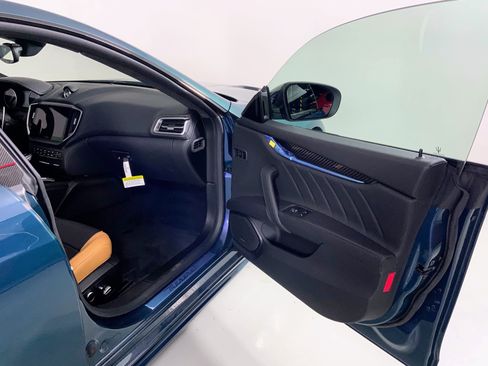 Used 2024 Maserati Ghibli Trofeo image 41