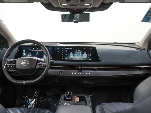 Used 2023 Nissan Ariya AWD/4WD image 14