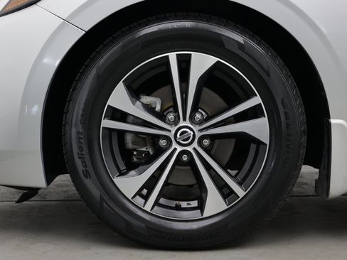 Used 2021 Nissan Sentra SV FWD image 11