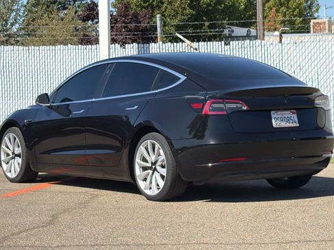 Used 2018 Tesla Model 3 AWD/4WD image 5