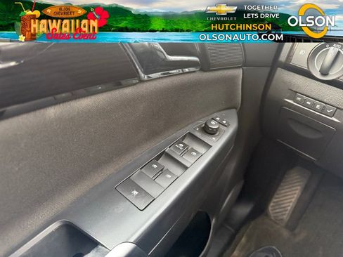 Used 2013 Chevrolet Captiva Sport LS image 21