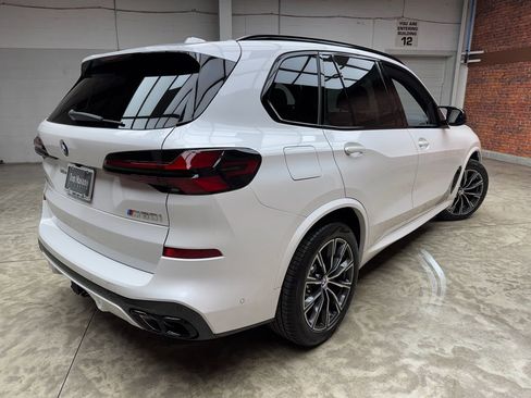 New 2026 BMW X5 M60i image 4