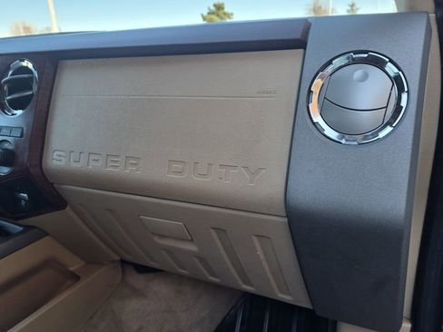 Used 2011 Ford F250 King Ranch w/ King Ranch w/Chrome Pkg image 30