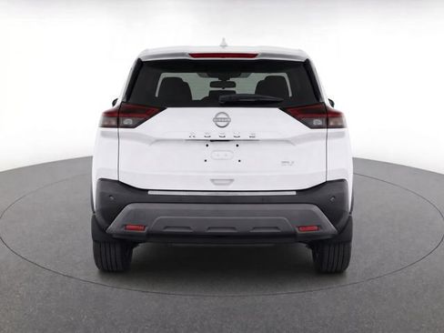 Used 2023 Nissan Rogue SV FWD image 3