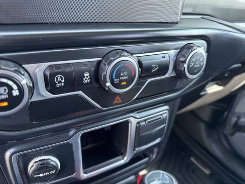 Used 2018 Jeep Wrangler Unlimited Sport AWD/4WD image 26