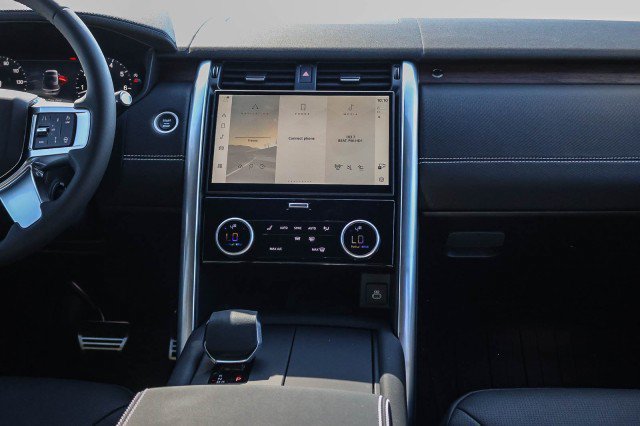 Certified 2025 Land Rover Discovery Dynamic SE AWD/4WD image 22