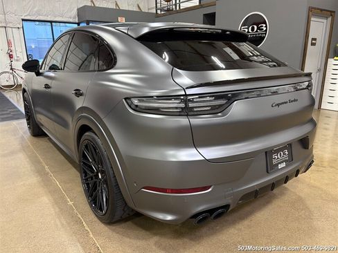 Used 2022 Porsche Cayenne Turbo AWD/4WD image 10
