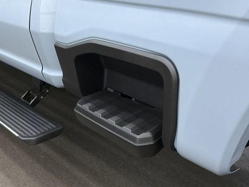 Used 2025 Ford F250 Platinum image 16