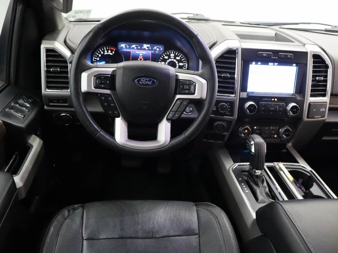 Used 2017 Ford F150 Lariat w/ Equipment Group 502A Luxury AWD/4WD image 4