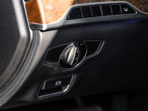 Used 2015 Mercedes-Benz S 550 Sedan image 37