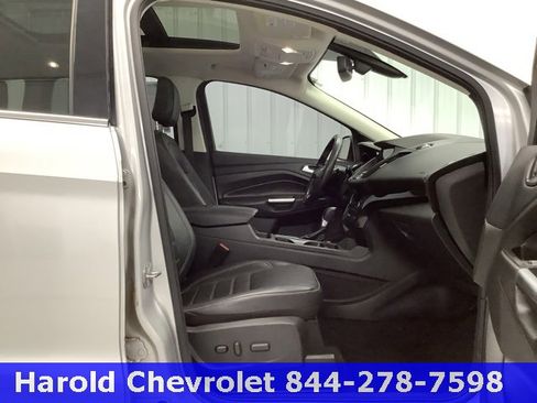 Used 2018 Ford Escape Titanium image 11