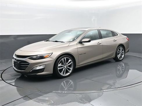 Used 2023 Chevrolet Malibu LT image 2