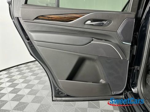 Used 2024 Cadillac Escalade Premium Luxury AWD/4WD image 45