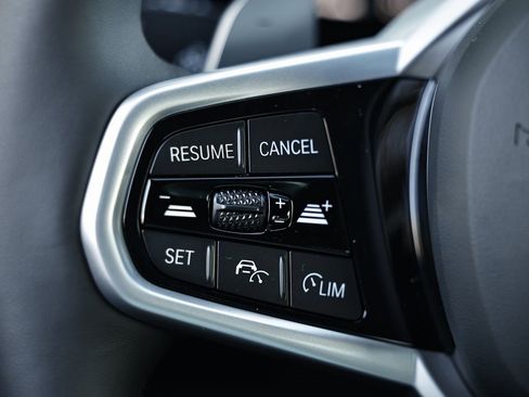 New 2026 BMW 330i Sedan w/ M Sport Package image 34