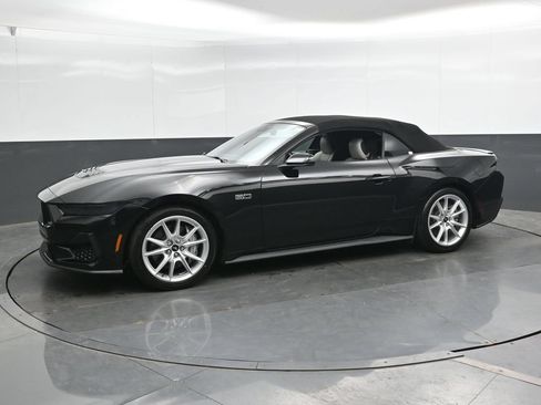 Used 2025 Ford Mustang GT Premium RWD image 9