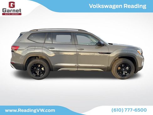 New 2026 Volkswagen Atlas Peak Edition image 6