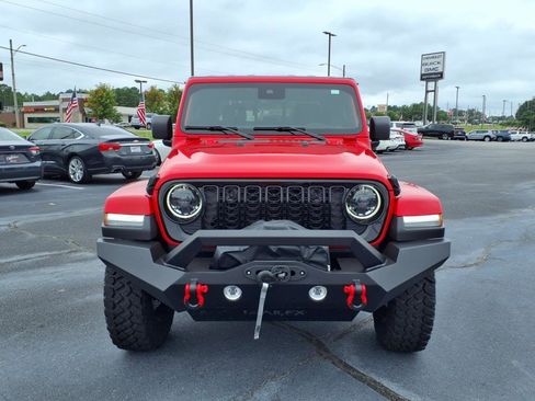 Used 2025 Jeep Gladiator Willys image 2