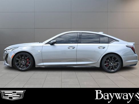 Used 2023 Cadillac CT5 Sport RWD image 4