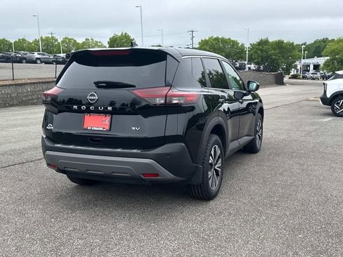 Certified 2023 Nissan Rogue SV FWD image 5