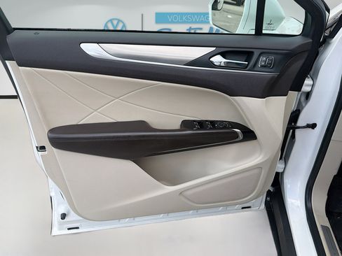 Used 2019 Lincoln MKC Premiere FWD image 20
