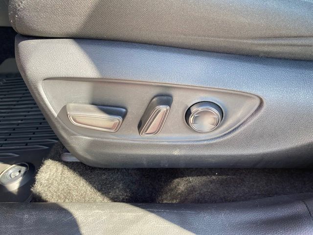 Certified 2025 Toyota RAV4 XLE AWD/4WD image 14