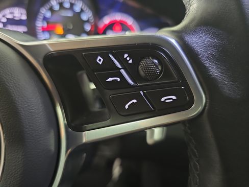 Used 2023 Porsche Cayenne AWD/4WD image 26