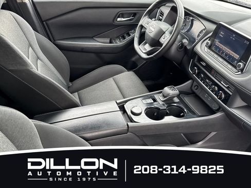 Used 2025 Nissan Rogue SV AWD/4WD image 18