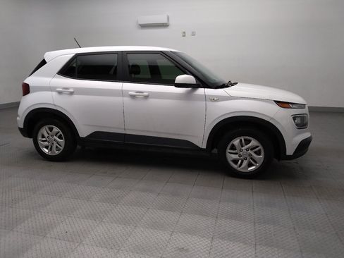 Used 2023 Hyundai Venue SE w/ Cargo Package image 11