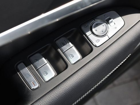 Used 2026 Genesis G70 2.5T RWD image 11