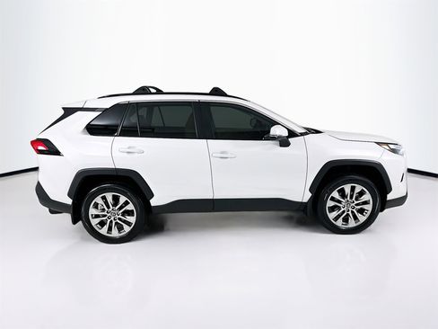 Used 2025 Toyota RAV4 XLE Premium image 9
