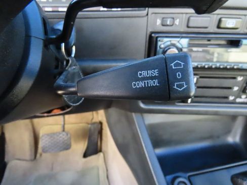 Used 1987 BMW 325i Convertible image 31