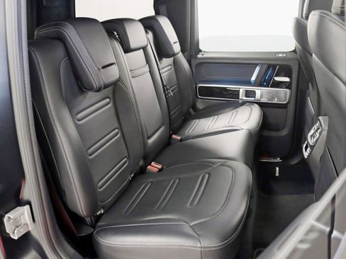 Used 2025 Mercedes-Benz G 550 image 32