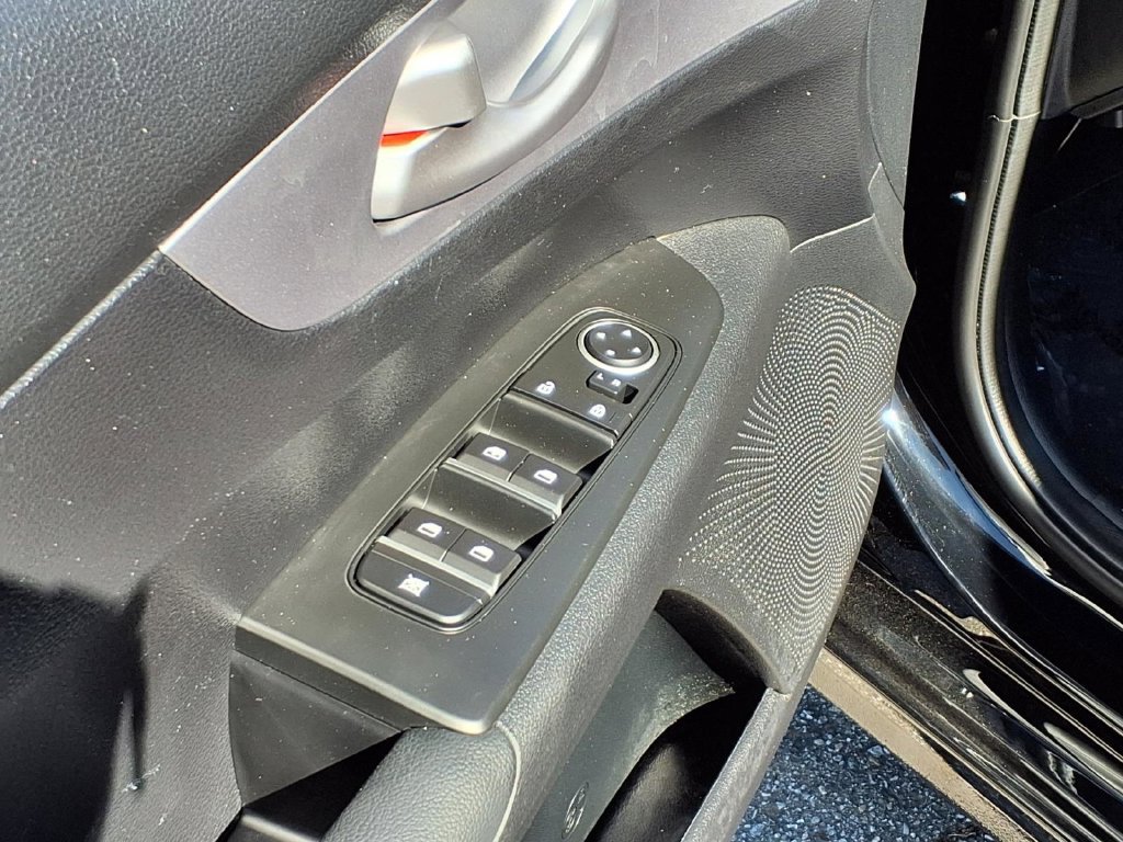 Certified 2024 Kia Forte LXS w/ LXS Technology Package FWD image 16