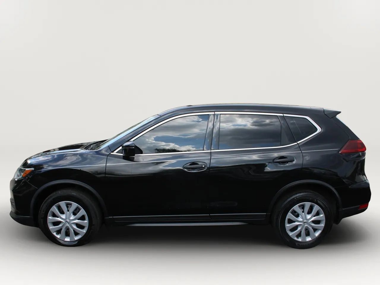 Used 2019 Nissan Rogue SL AWD/4WD image 5