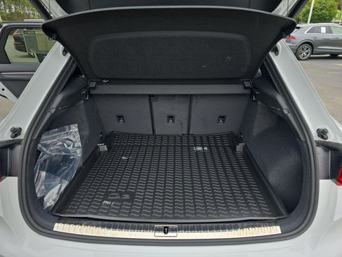 Certified 2025 Audi Q3 2.0T Premium w/ Convenience Package AWD/4WD image 12